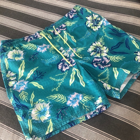 Men’s Vineyard Vines swim trunks XL. not new. - Picture 2 of 7
